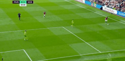 澳门百家乐-【英超】C罗帽子戏法+任意球破门 曼联3比2诺维奇